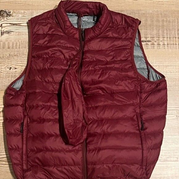 CLUB ROOMMen's Quilted Packable Puffer Vest, jacket color port Men's winter coat - Picture 15 of 16